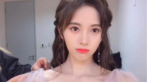 国产人妖微信自拍视频,国产网红的另类风采展示  第3张